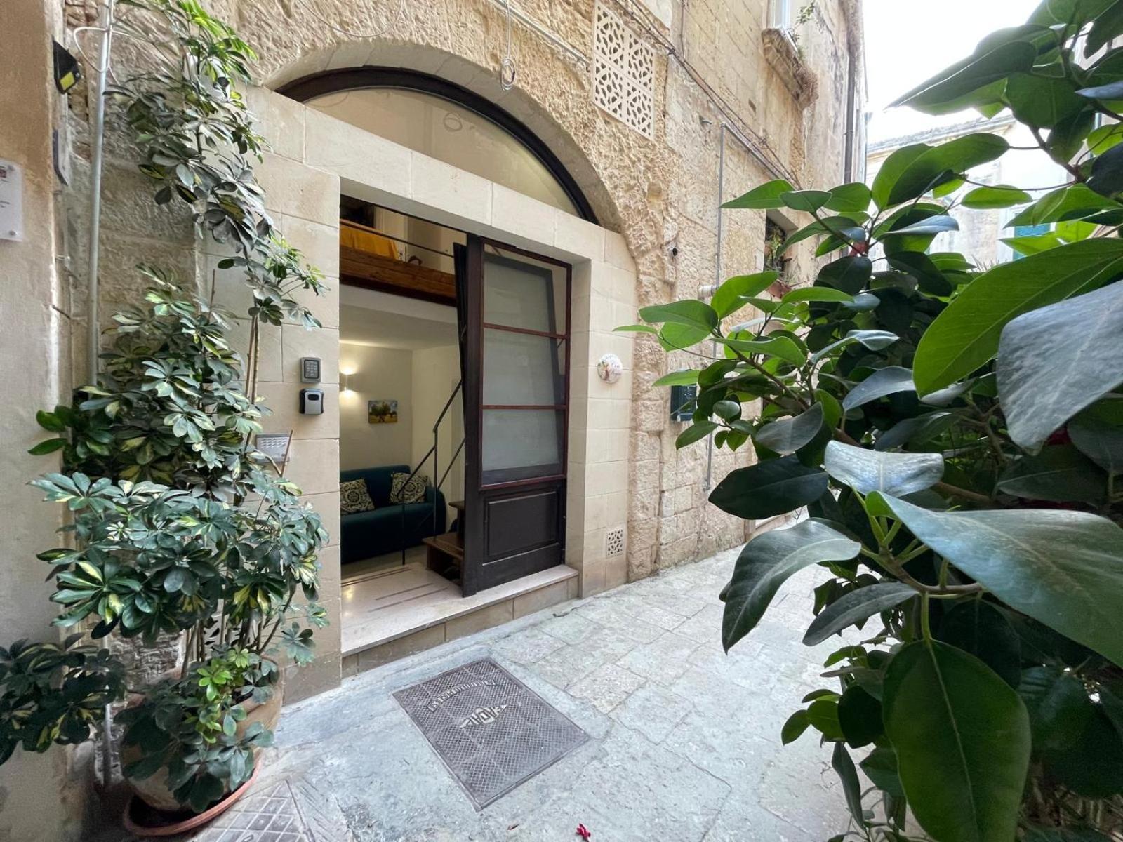 Goodstay Corte Regina Suite ليتشي المظهر الخارجي الصورة