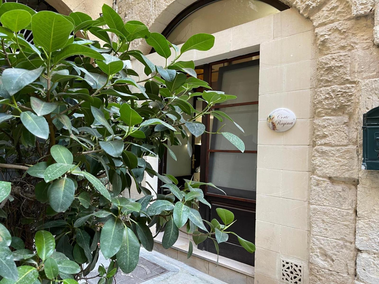 Goodstay Corte Regina Suite ليتشي المظهر الخارجي الصورة